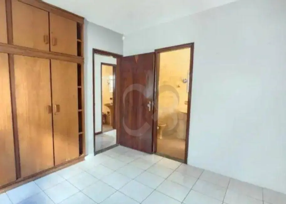 Foto 7 de Casa com 5 quartos para alugar, 200m2 em Aurora, Londrina - PR
