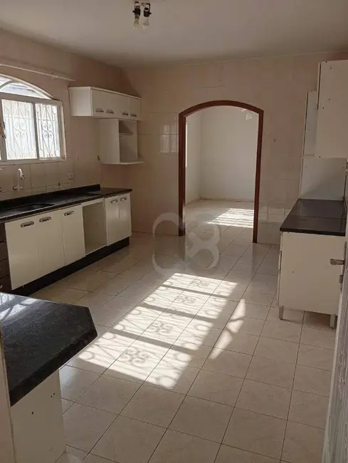 Casa com 5 quartos à venda e para alugar, 380m2 em Brasília, Londrina - PR - imagem 8 Foto 8 de Casa com 5 quartos à venda e para alugar, 380m2 em Brasília, Londrina - PR