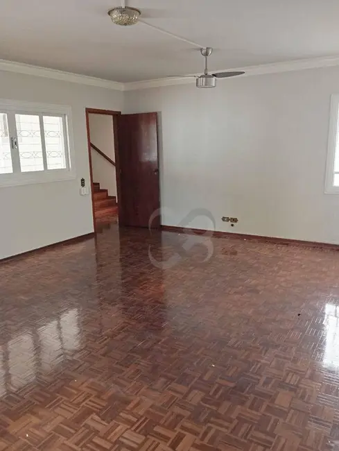 Casa com 5 quartos à venda e para alugar, 380m2 em Brasília, Londrina - PR - imagem 4 Foto 4 de Casa com 5 quartos à venda e para alugar, 380m2 em Brasília, Londrina - PR