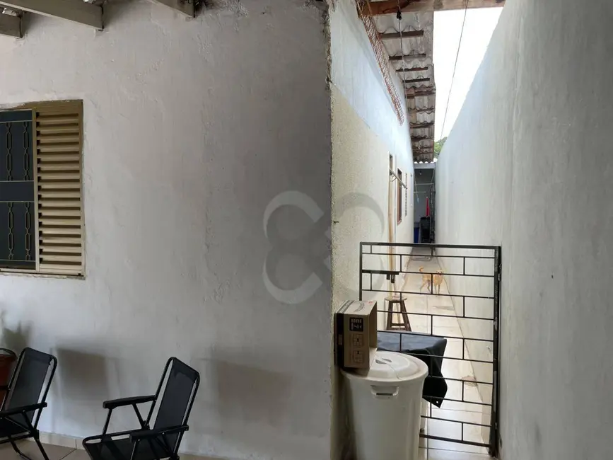 Casa à venda, 159m2 em Amaral, Londrina - PR - imagem 3 Foto 3 de Casa à venda, 159m2 em Amaral, Londrina - PR