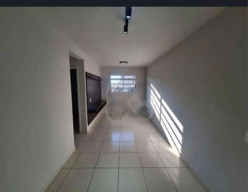 Foto 2 de Apartamento com 2 quartos para alugar, 45m2 em Londrina - PR