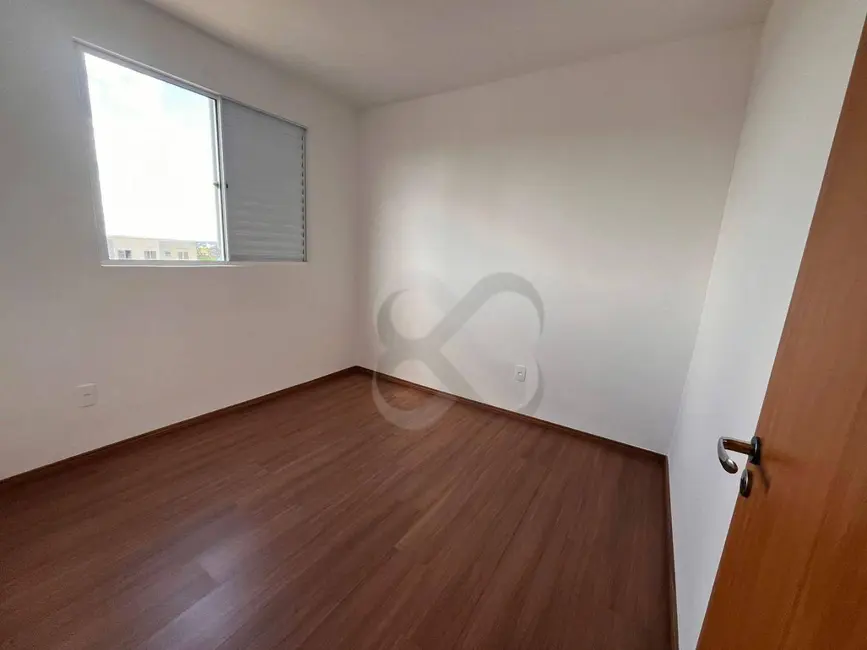 Foto 6 de Apartamento com 2 quartos à venda, 51m2 em Londrina - PR