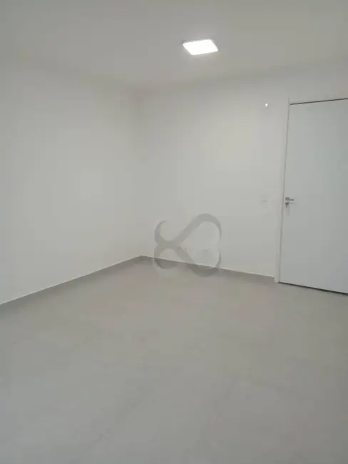 Foto 3 de Apartamento com 2 quartos à venda, 47m2 em Jardim Maria Celina, Londrina - PR