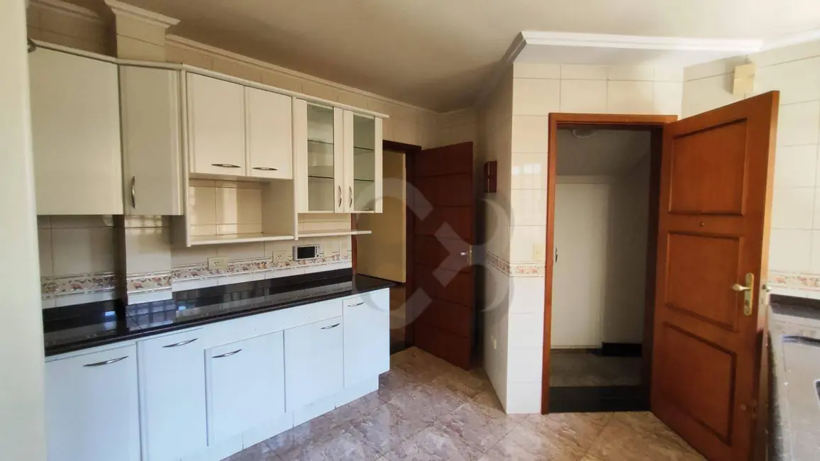Foto 4 de Apartamento com 3 quartos para alugar, 110m2 em Centro, Londrina - PR