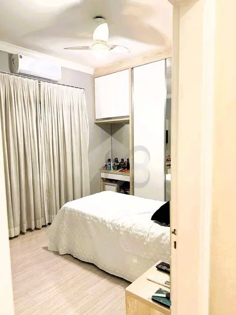 Apartamento com 4 quartos à venda, 140m2 em Centro, Londrina - PR - imagem 9 Foto 9 de Apartamento com 4 quartos à venda, 140m2 em Centro, Londrina - PR