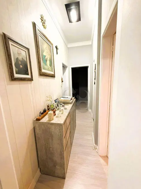 Apartamento com 4 quartos à venda, 140m2 em Centro, Londrina - PR - imagem 7 Foto 7 de Apartamento com 4 quartos à venda, 140m2 em Centro, Londrina - PR