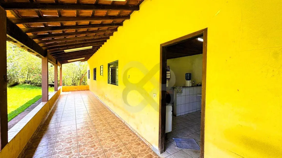 Chácara com 2 quartos à venda, 5447m2 em Dom Pedro I, Londrina - PR - imagem 9 Foto 9 de Chácara com 2 quartos à venda, 5447m2 em Dom Pedro I, Londrina - PR