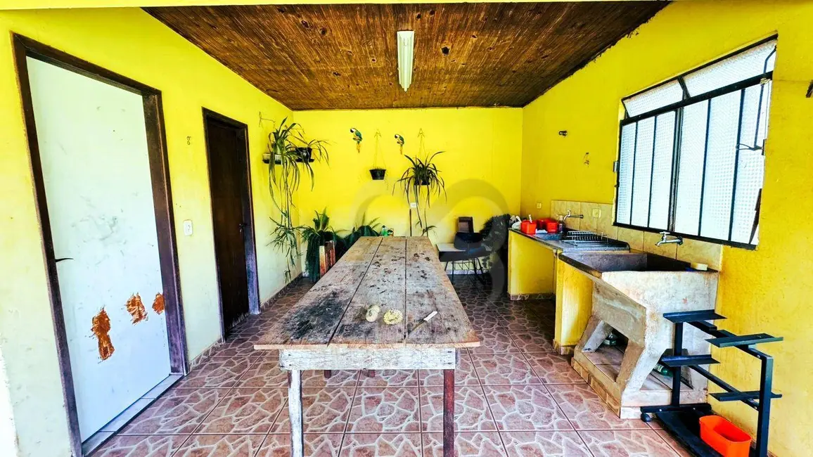 Chácara com 2 quartos à venda, 5447m2 em Dom Pedro I, Londrina - PR - imagem 8 Foto 8 de Chácara com 2 quartos à venda, 5447m2 em Dom Pedro I, Londrina - PR