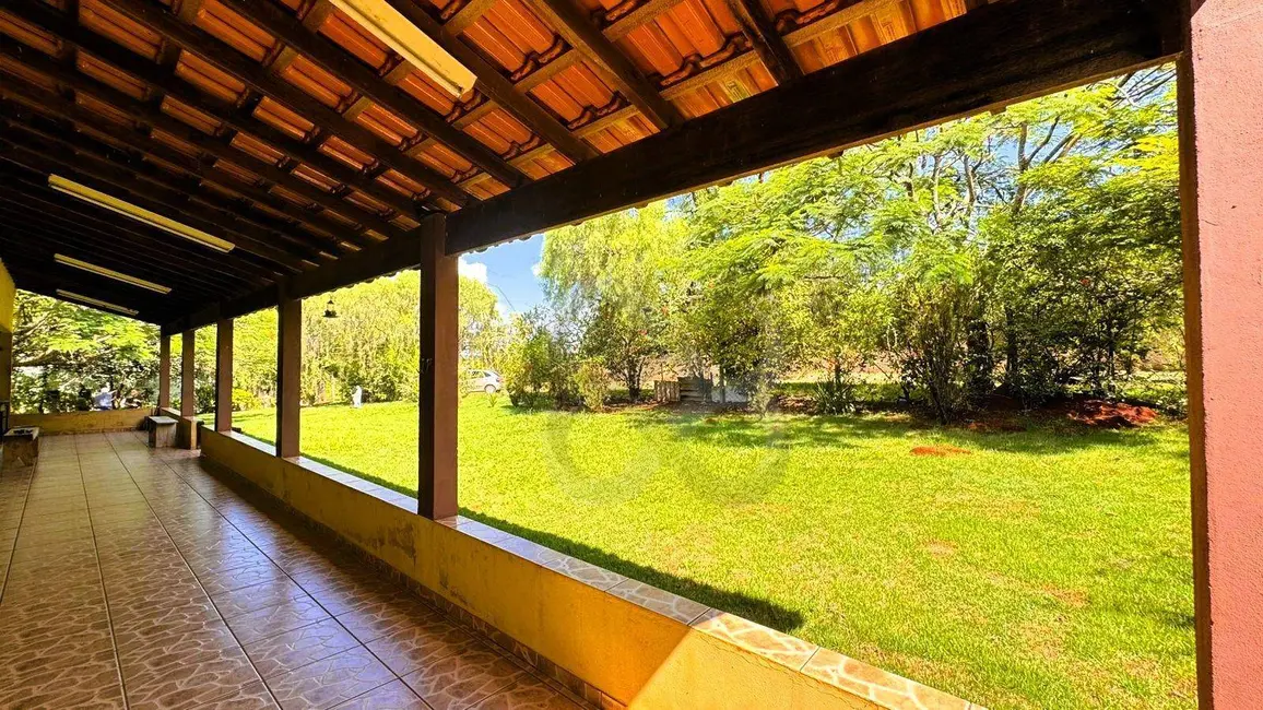 Chácara com 2 quartos à venda, 5447m2 em Dom Pedro I, Londrina - PR - imagem 5 Foto 5 de Chácara com 2 quartos à venda, 5447m2 em Dom Pedro I, Londrina - PR