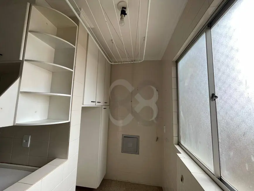 Apartamento com 3 quartos para alugar, 95m2 em Centro, Londrina - PR - imagem 9 Foto 9 de Apartamento com 3 quartos para alugar, 95m2 em Centro, Londrina - PR