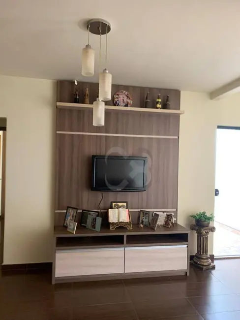 Foto 6 de Casa com 2 quartos à venda, 252m2 em Jardim Vitória, Cambe - PR