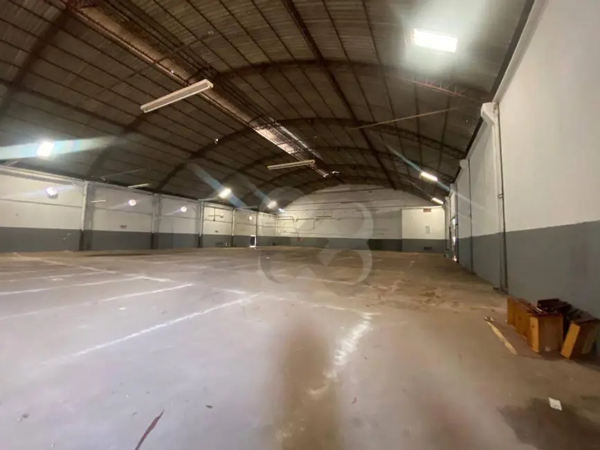Foto 2 de Armazém / Galpão para alugar, 2000m2 em Vila Ziober, Londrina - PR