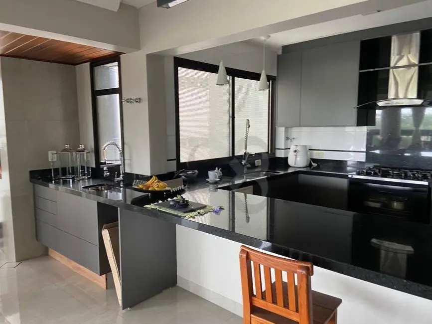 Foto 4 de Apartamento com 3 quartos à venda, 309m2 em Centro, Londrina - PR