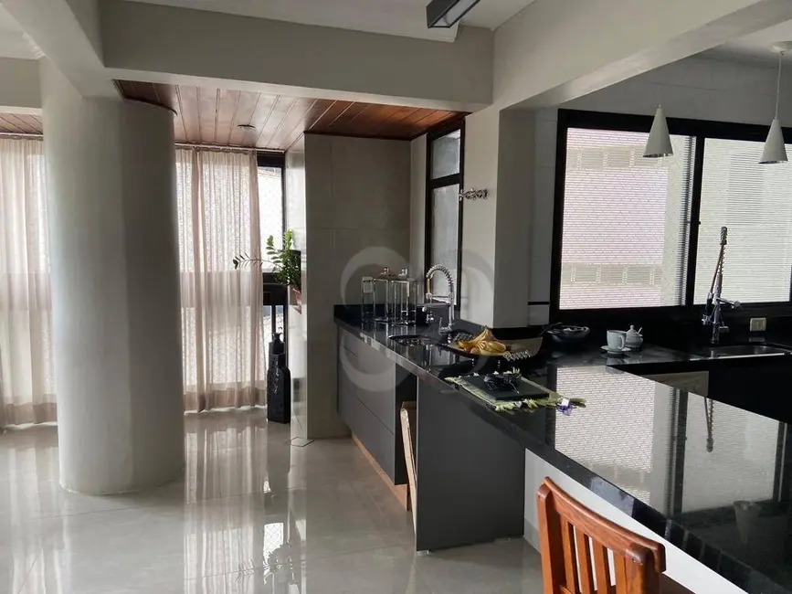 Foto 3 de Apartamento com 3 quartos à venda, 309m2 em Centro, Londrina - PR