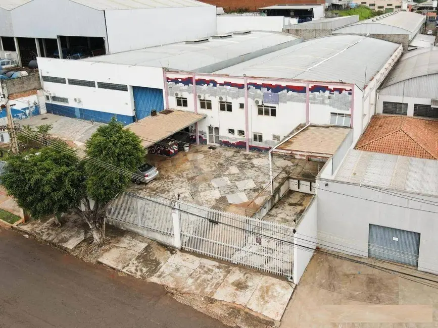 Foto 1 de Armazém / Galpão para alugar, 1200m2 em Parque Comercial Quati, Londrina - PR