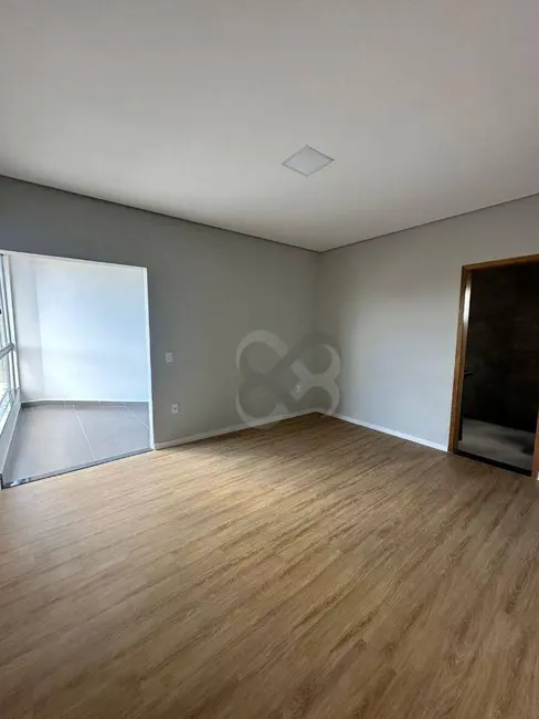 Foto 9 de Sobrado com 2 quartos para alugar, 250m2 em Colúmbia, Londrina - PR