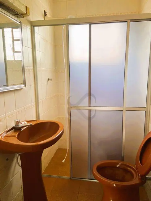 Foto 9 de Casa com 2 quartos para alugar, 150m2 em Aurora, Londrina - PR