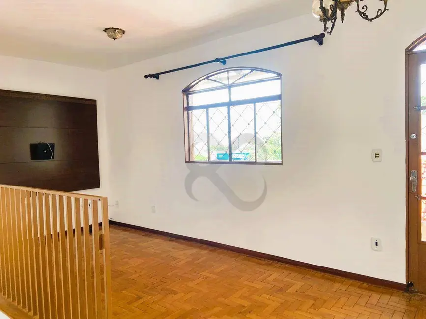 Foto 7 de Casa com 2 quartos para alugar, 150m2 em Aurora, Londrina - PR