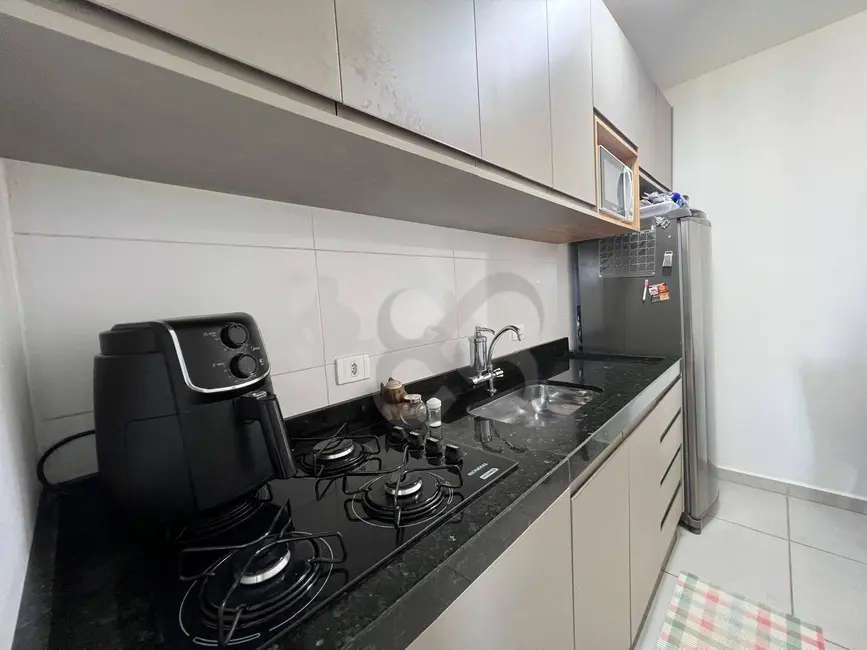 Foto 3 de Apartamento com 2 quartos à venda, 69m2 em Parque Jamaica, Londrina - PR