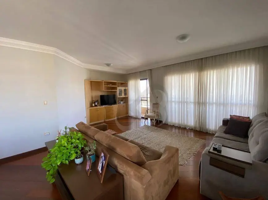Foto 3 de Apartamento com 3 quartos à venda, 32157m2 em Centro, Londrina - PR