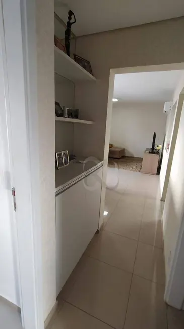 Apartamento com 3 quartos à venda, 168m2 em Londrina - PR - imagem 9 Foto 9 de Apartamento com 3 quartos à venda, 168m2 em Londrina - PR