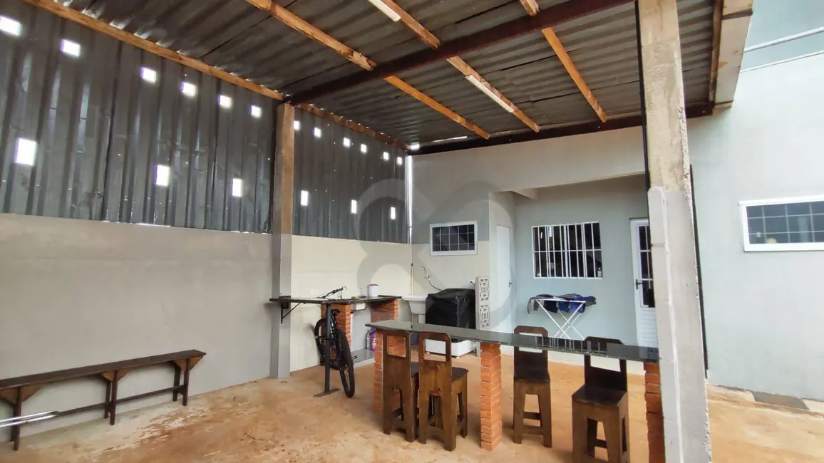 Foto 4 de Casa com 3 quartos à venda, 302m2 em Jardim Tókio, Londrina - PR