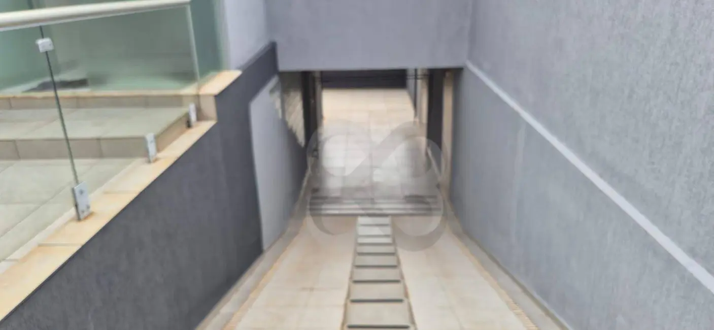 Sobrado com 4 quartos para alugar, 300m2 em Jardim Monte Sinai, Londrina - PR - imagem 9 Foto 9 de Sobrado com 4 quartos para alugar, 300m2 em Jardim Monte Sinai, Londrina - PR