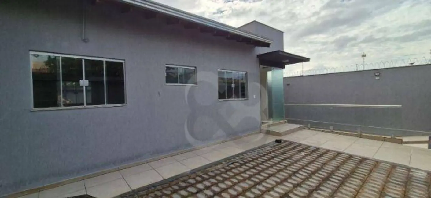 Sobrado com 4 quartos para alugar, 300m2 em Jardim Monte Sinai, Londrina - PR - imagem 5 Foto 5 de Sobrado com 4 quartos para alugar, 300m2 em Jardim Monte Sinai, Londrina - PR