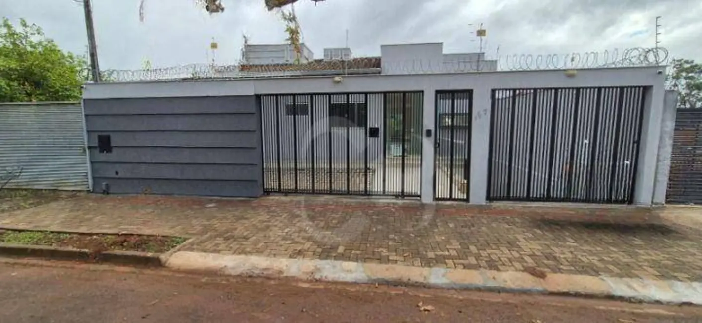 Sobrado com 4 quartos para alugar, 300m2 em Jardim Monte Sinai, Londrina - PR - imagem 2 Foto 2 de Sobrado com 4 quartos para alugar, 300m2 em Jardim Monte Sinai, Londrina - PR