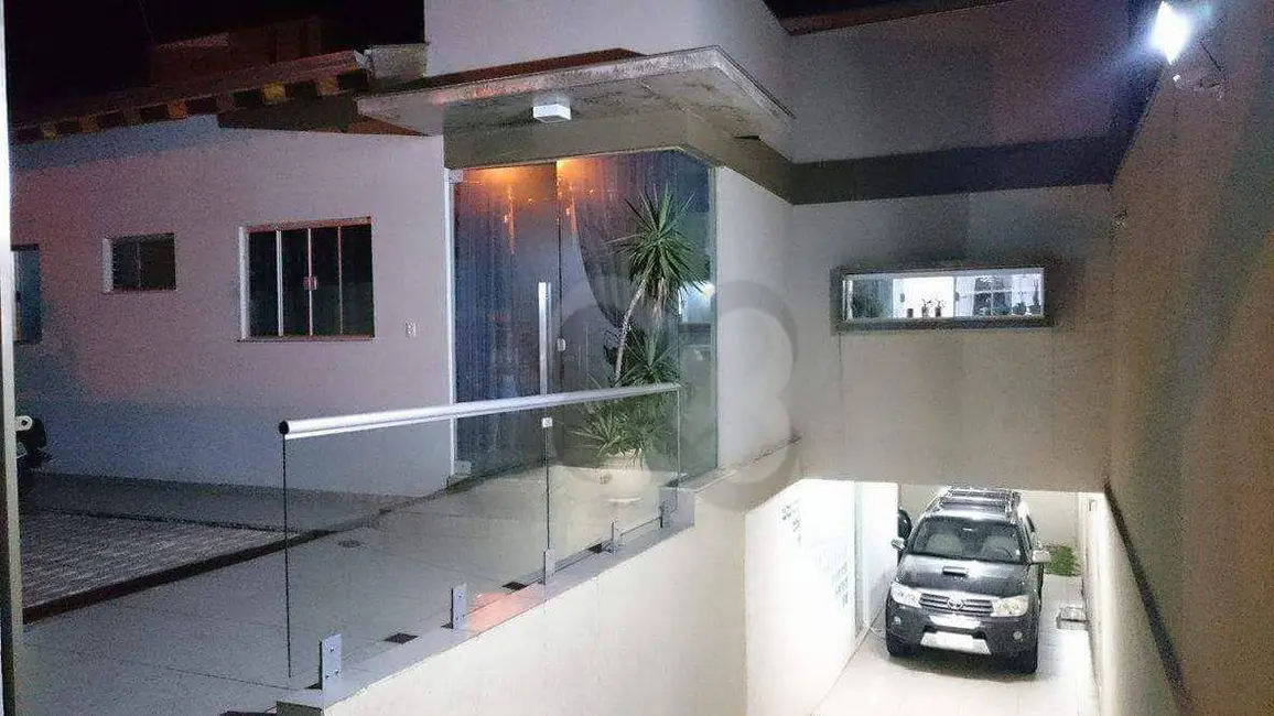 Sobrado com 4 quartos para alugar, 300m2 em Jardim Monte Sinai, Londrina - PR - imagem 2 Foto 2 de Sobrado com 4 quartos para alugar, 300m2 em Jardim Monte Sinai, Londrina - PR