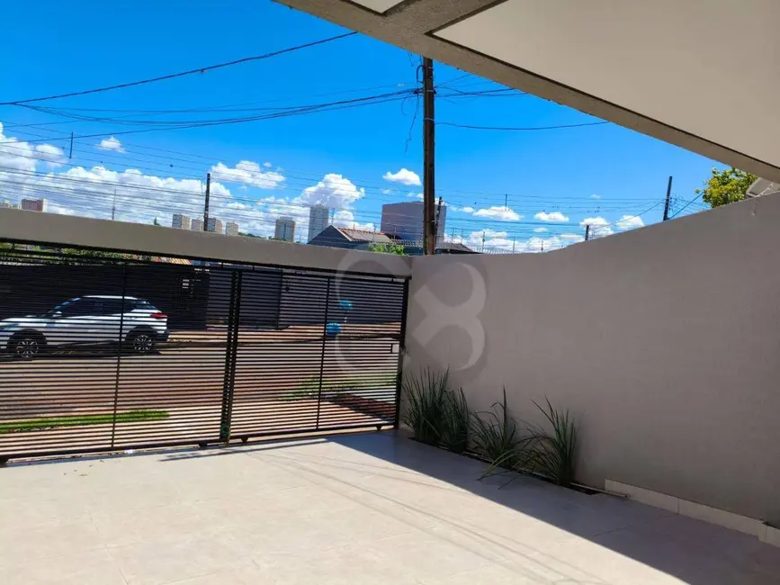 Foto 4 de Casa de Condomínio com 3 quartos para alugar, 250m2 em Jardim Presidente, Londrina - PR