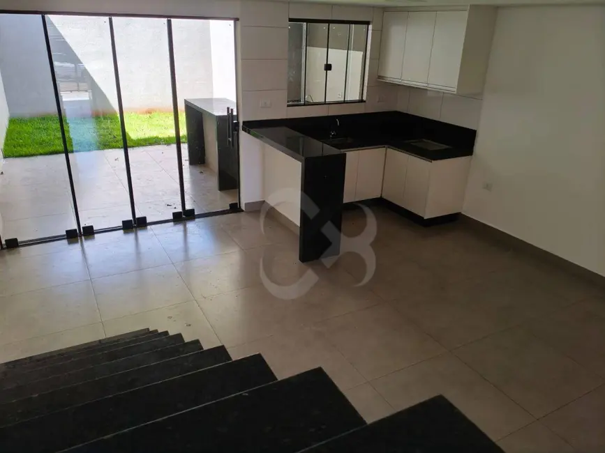 Foto 9 de Casa de Condomínio com 3 quartos para alugar, 250m2 em Jardim Presidente, Londrina - PR