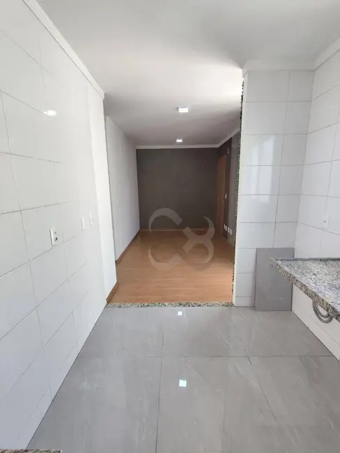 Foto 6 de Apartamento com 2 quartos à venda, 40m2 em Londrina - PR