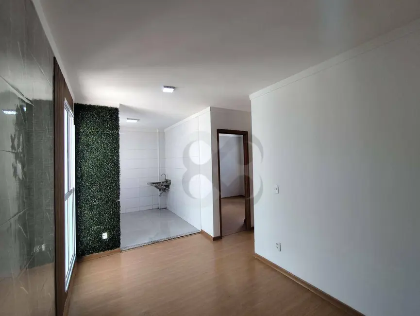Foto 3 de Apartamento com 2 quartos à venda, 40m2 em Londrina - PR