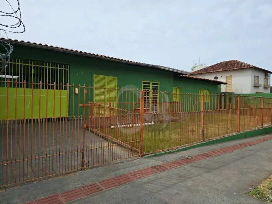 Foto 2 de Casa com 6 quartos à venda e para alugar, 459m2 em Vitória, Londrina - PR