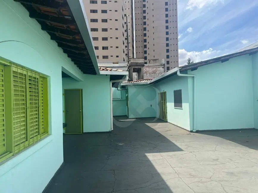 Foto 1 de Casa com 6 quartos à venda e para alugar, 459m2 em Vitória, Londrina - PR