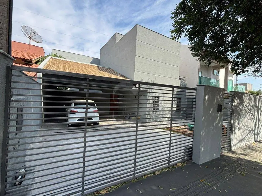 Foto 1 de Sobrado com 4 quartos à venda, 427m2 em Andrade, Londrina - PR