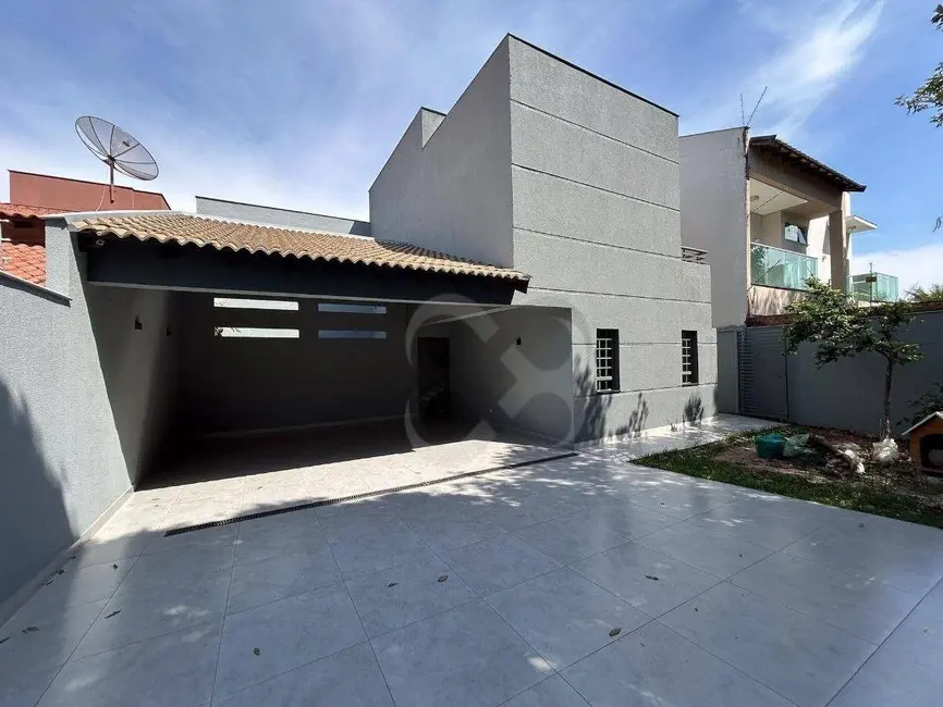 Foto 2 de Sobrado com 4 quartos à venda, 427m2 em Andrade, Londrina - PR