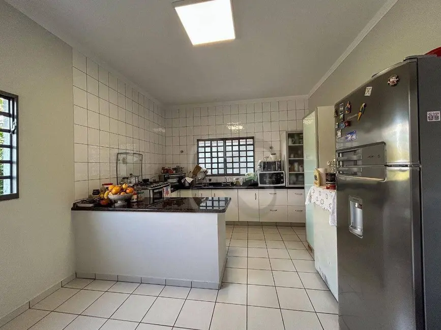 Foto 7 de Sobrado com 4 quartos à venda, 427m2 em Andrade, Londrina - PR