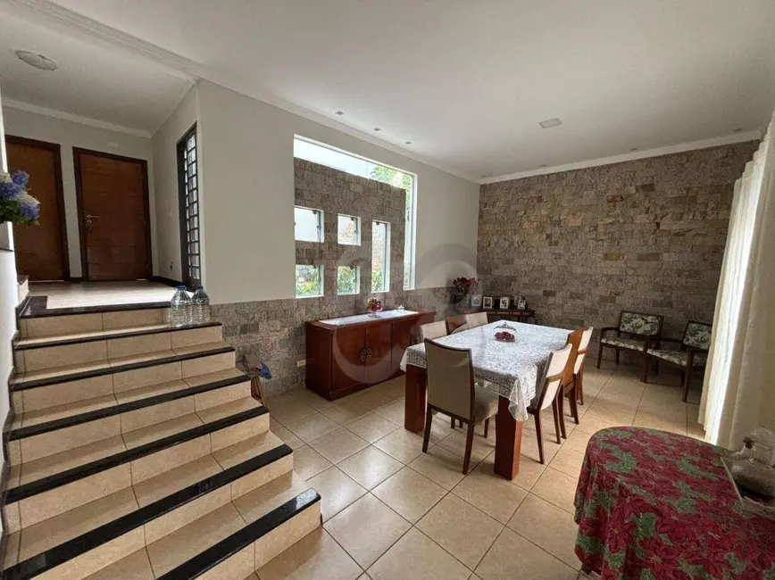 Foto 4 de Sobrado com 4 quartos à venda, 427m2 em Andrade, Londrina - PR