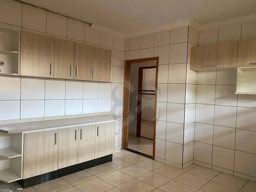 Foto 6 de Casa com 3 quartos à venda, 184m2 em Londrina - PR