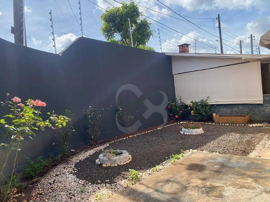 Foto 1 de Casa com 3 quartos à venda, 184m2 em Londrina - PR