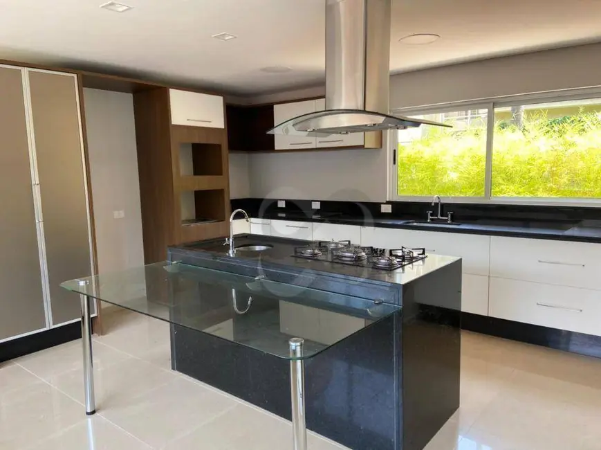 Foto 8 de Casa de Condomínio com 4 quartos para alugar, 640m2 em Londrina - PR
