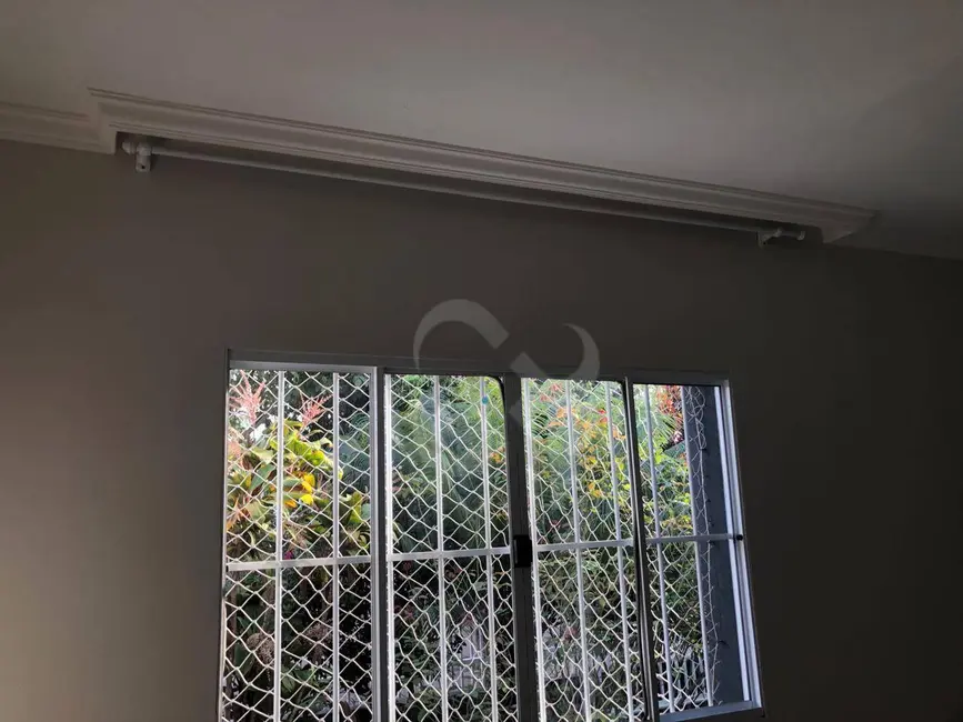 Foto 6 de Casa com 3 quartos para alugar, 250m2 em Messiânico, Londrina - PR