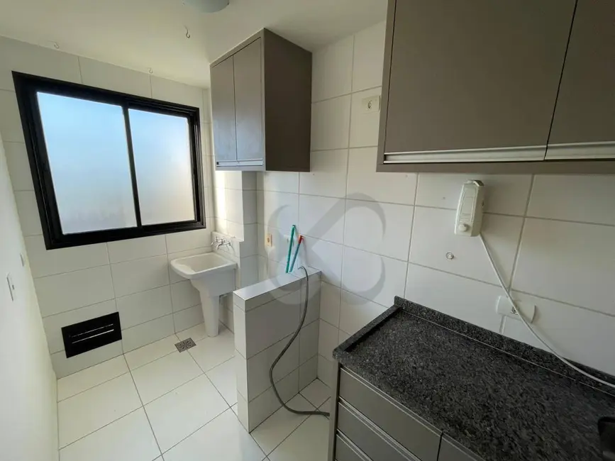 Foto 3 de Apartamento com 3 quartos para alugar, 117m2 em Vila Brasil, Londrina - PR