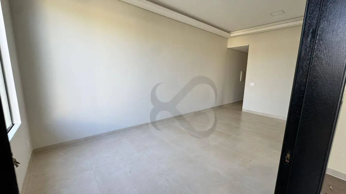 Foto 4 de Casa com 3 quartos à venda, 156m2 em Londrina - PR