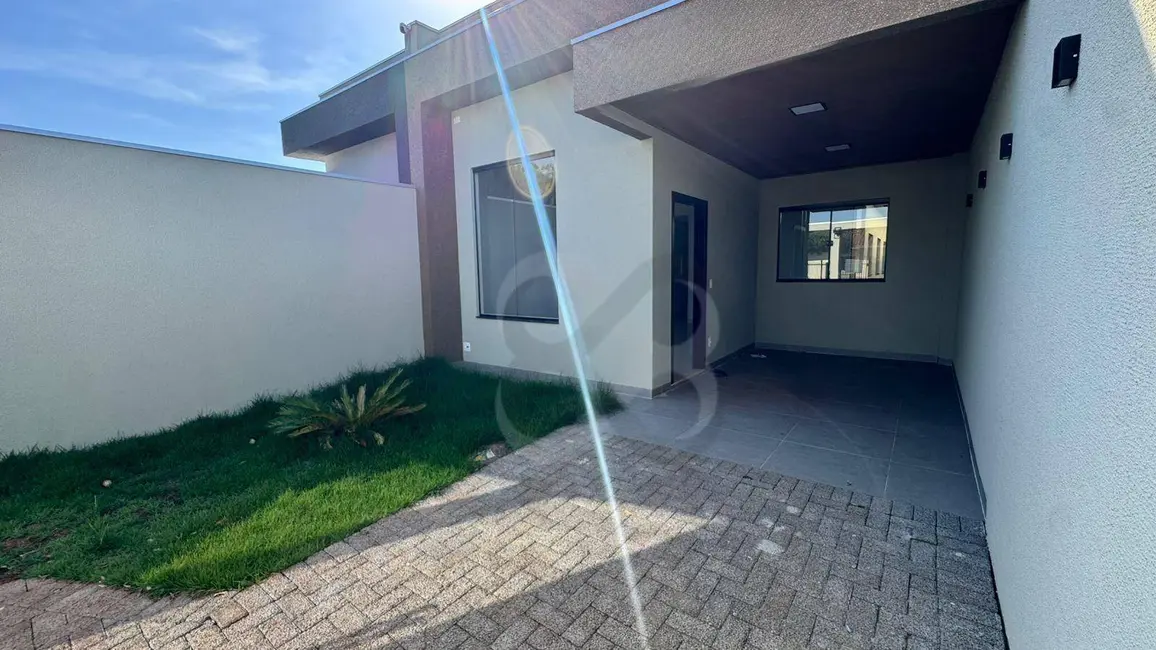 Foto 2 de Casa com 3 quartos à venda, 156m2 em Londrina - PR