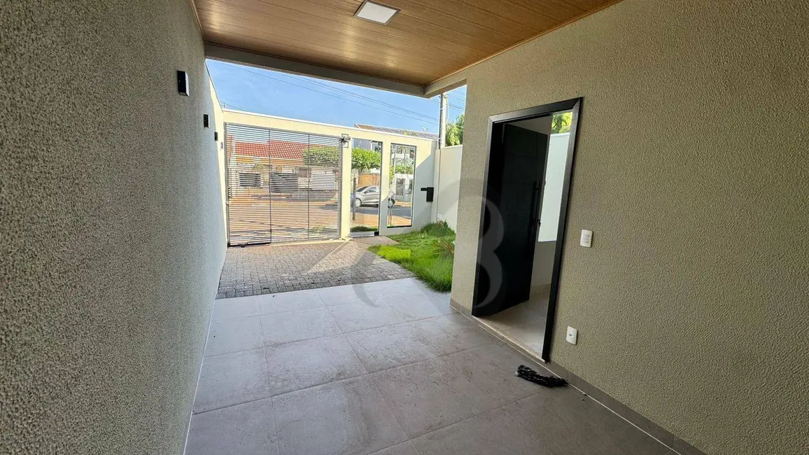 Foto 3 de Casa com 3 quartos à venda, 156m2 em Londrina - PR