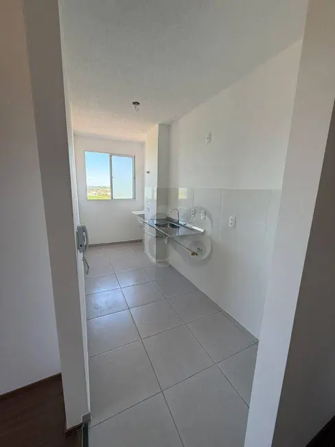 Foto 6 de Apartamento com 2 quartos para alugar, 46m2 em Londrina - PR