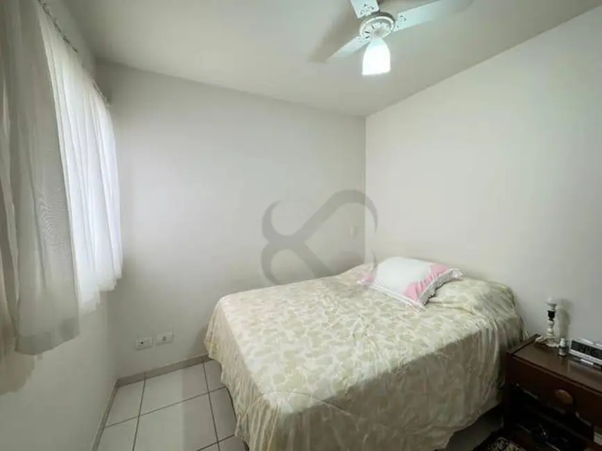 Foto 6 de Apartamento com 3 quartos à venda, 84m2 em Champagnat, Londrina - PR